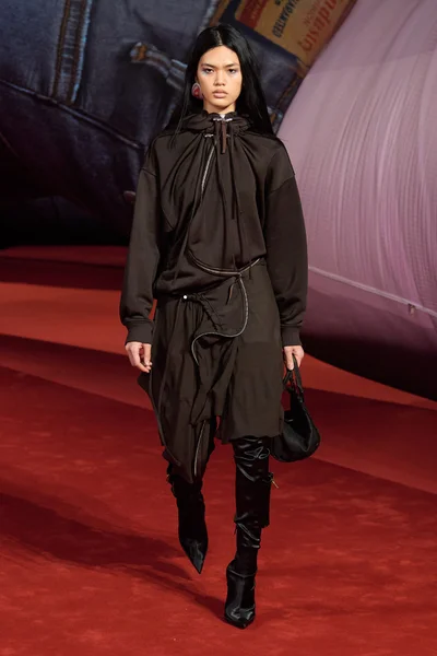 Look 33